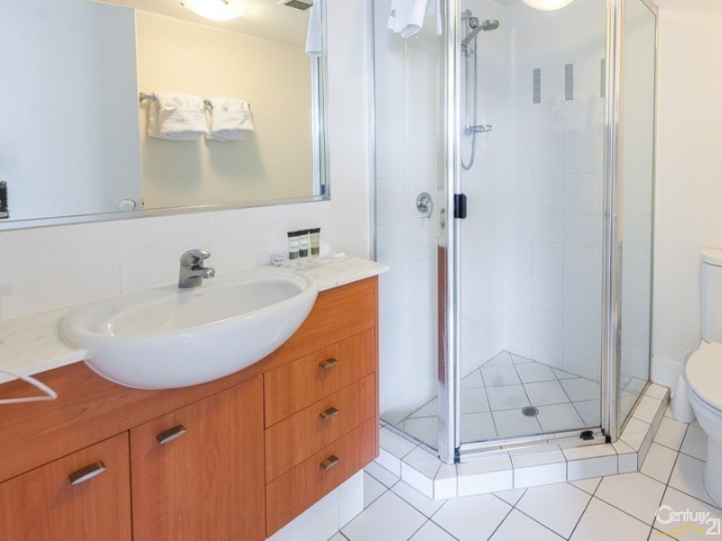 323/10 Okinja Road, Alexandra Headland QLD 4572