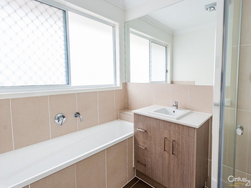 7 Bristlebird Place, Forest Glen QLD 4556