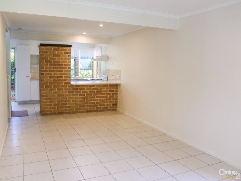 2/14 Aragorn Sreet, Maroochydore QLD 4558