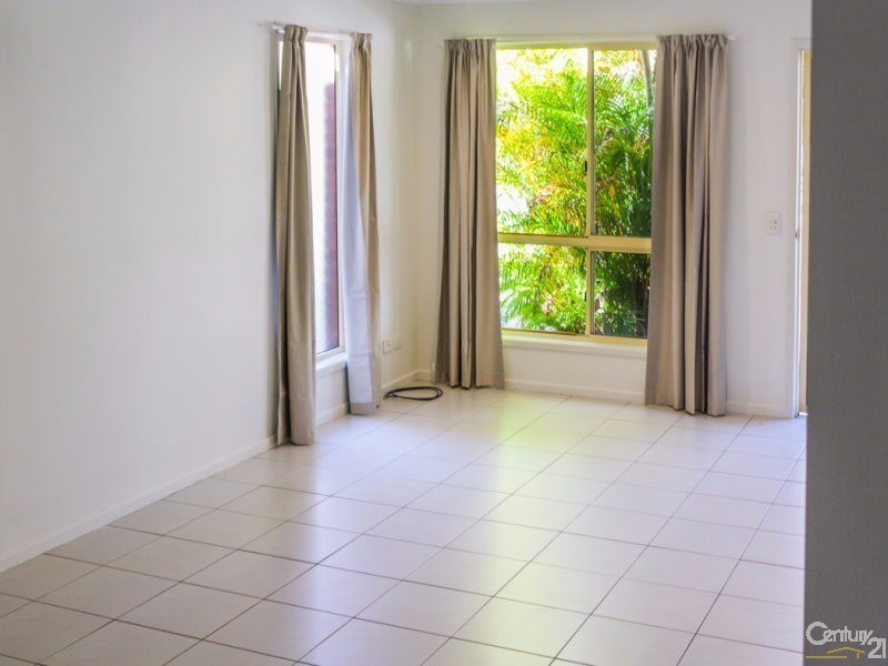 2/14 Aragorn Sreet, Maroochydore QLD 4558