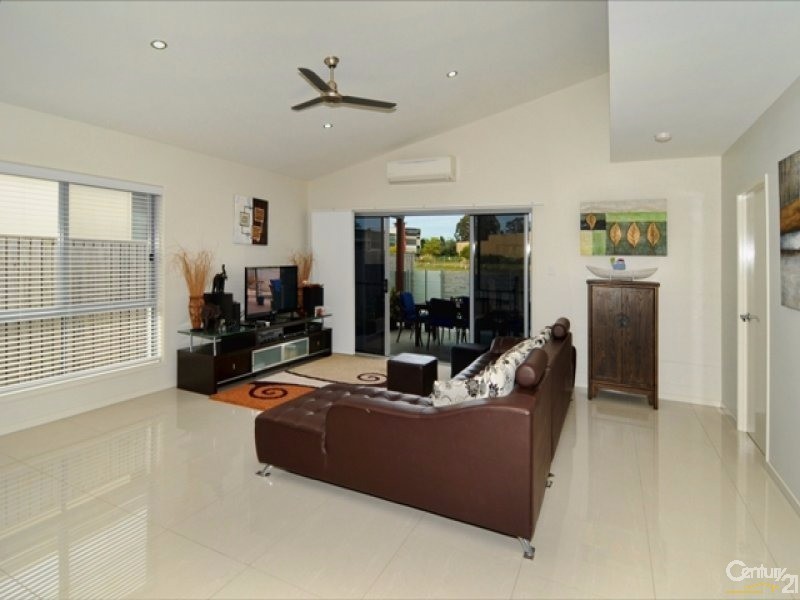 6 Pepper Tree Circuit, Maroochydore QLD 4558