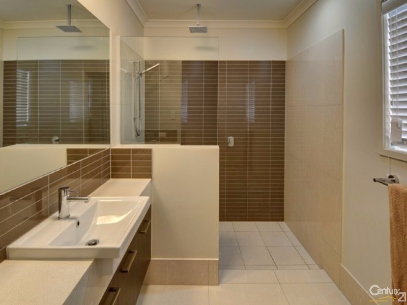 6 Pepper Tree Circuit, Maroochydore QLD 4558