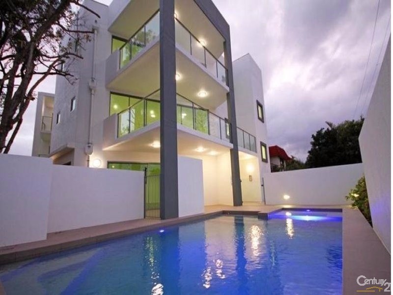 1/81 Buderim Avenue, Mooloolaba QLD 4557