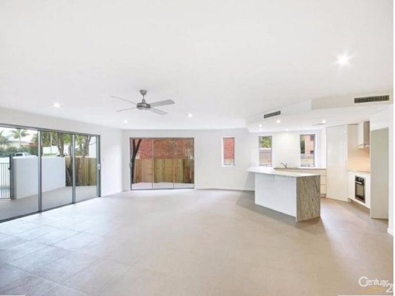 1/81 Buderim Avenue, Mooloolaba QLD 4557