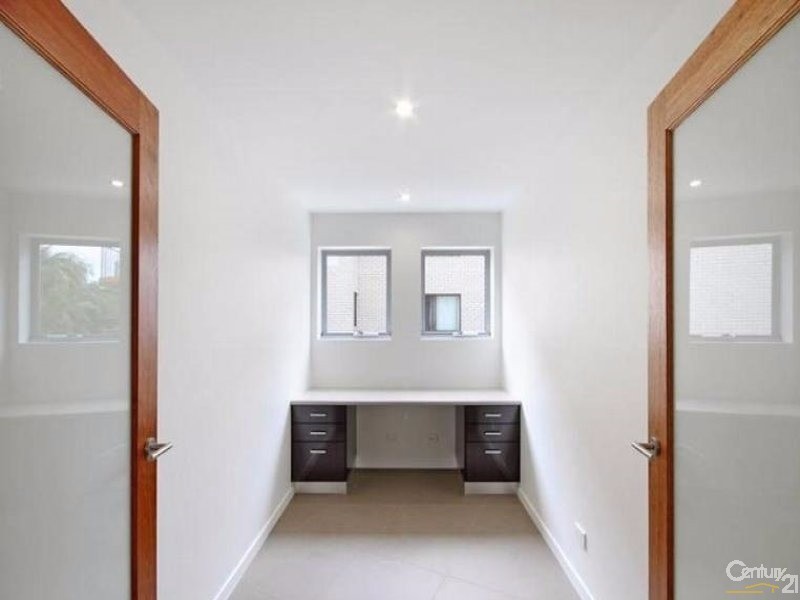 1/81 Buderim Avenue, Mooloolaba QLD 4557