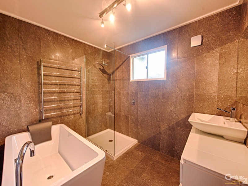 2 Nyes Crescent, Buderim QLD 4556