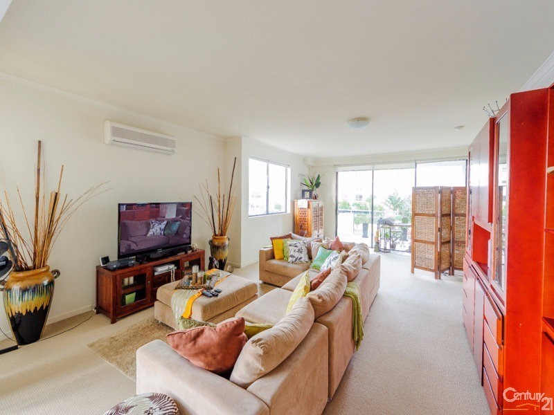 4/71 Duporth Avenue, Maroochydore QLD 4558