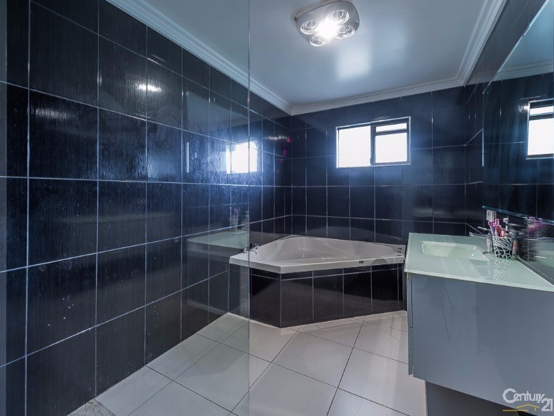 8 Jalumba Street, Maroochydore QLD 4558