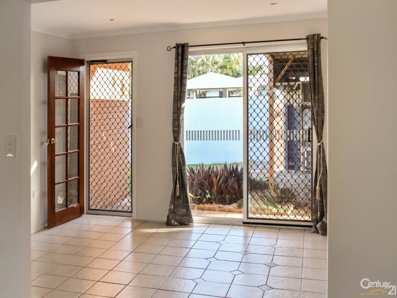 9 Napalle Street, Warana QLD 4575