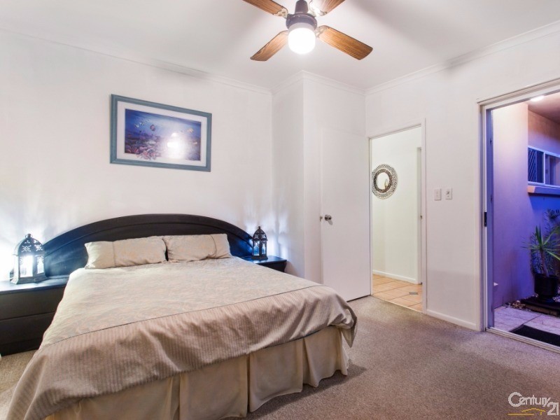 17 Admiralty Drive, Alexandra Headland QLD 4572