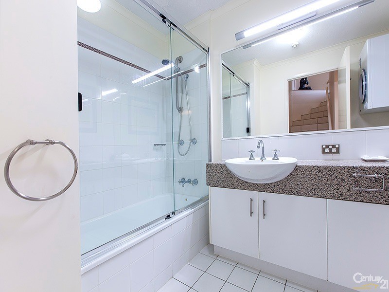 32/42-56 River Esplanade, Mooloolaba QLD 4557