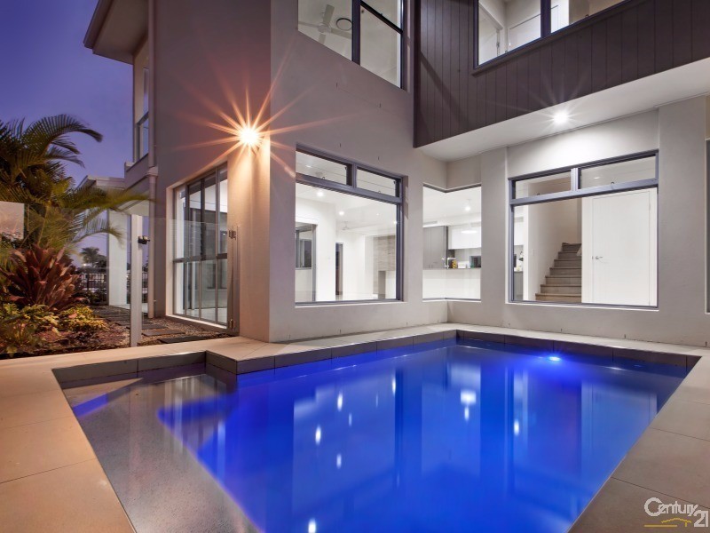 61 Waterway Drive, Birtinya QLD 4575