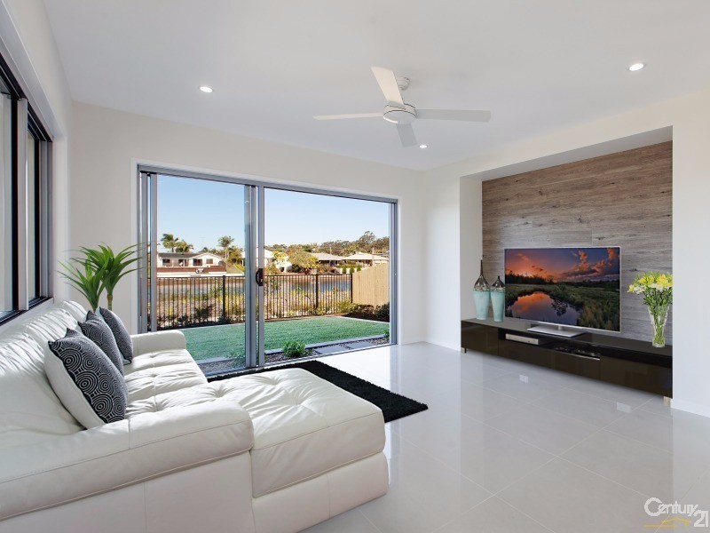 61 Waterway Drive, Birtinya QLD 4575