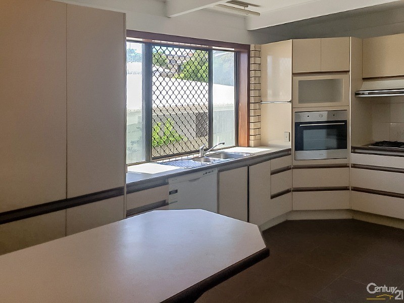 25 Victor Street, Alexandra Headland QLD 4572