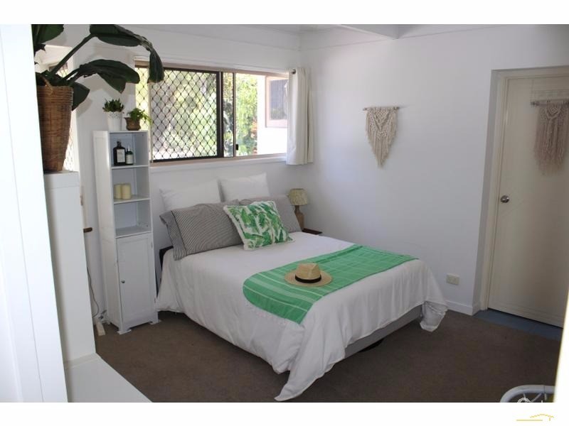25 Victor Street, Alexandra Headland QLD 4572