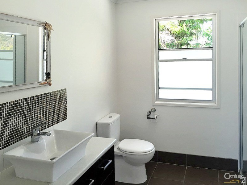 25 Victor Street, Alexandra Headland QLD 4572