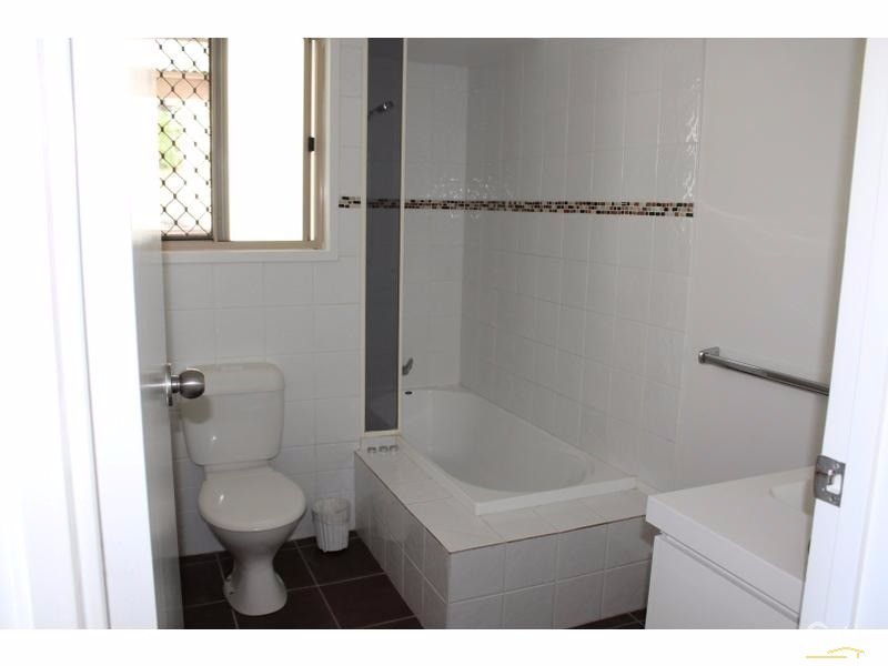 25 Victor Street, Alexandra Headland QLD 4572
