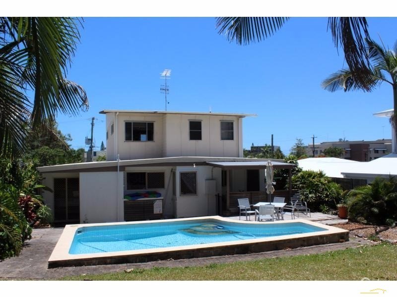 25 Victor Street, Alexandra Headland QLD 4572