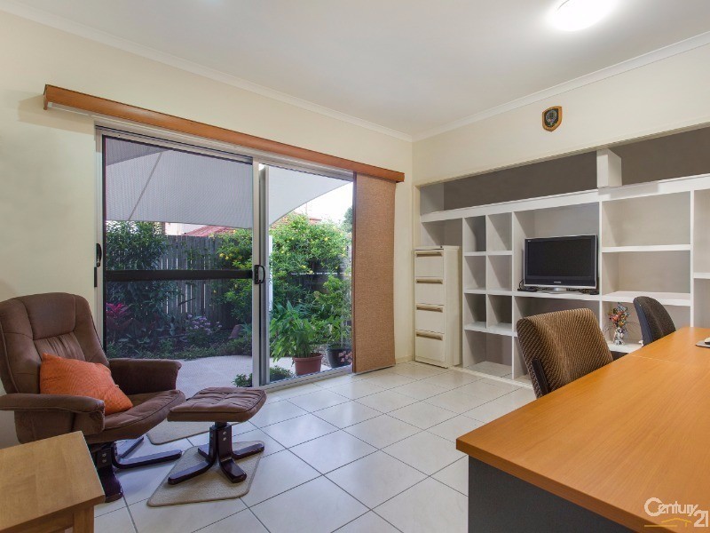 5/2-4 Tranquil Place, Alexandra Headland QLD 4572