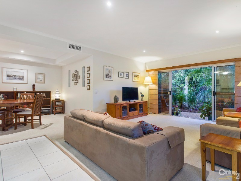 5/2-4 Tranquil Place, Alexandra Headland QLD 4572
