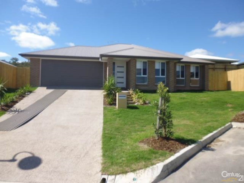 7 Waterstone Court, Little Mountain QLD 4551