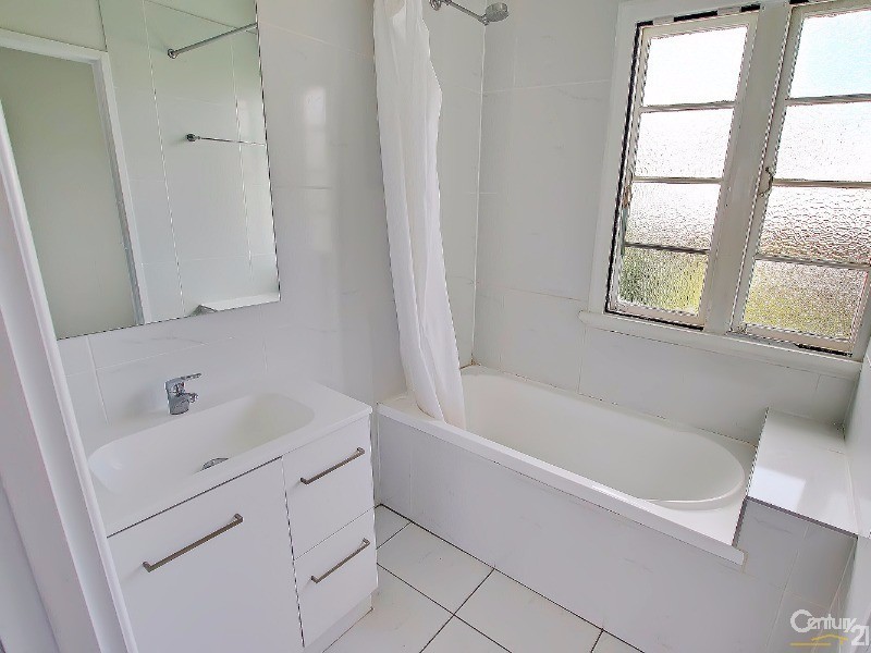 7 Minchinton Street, Caloundra QLD 4551