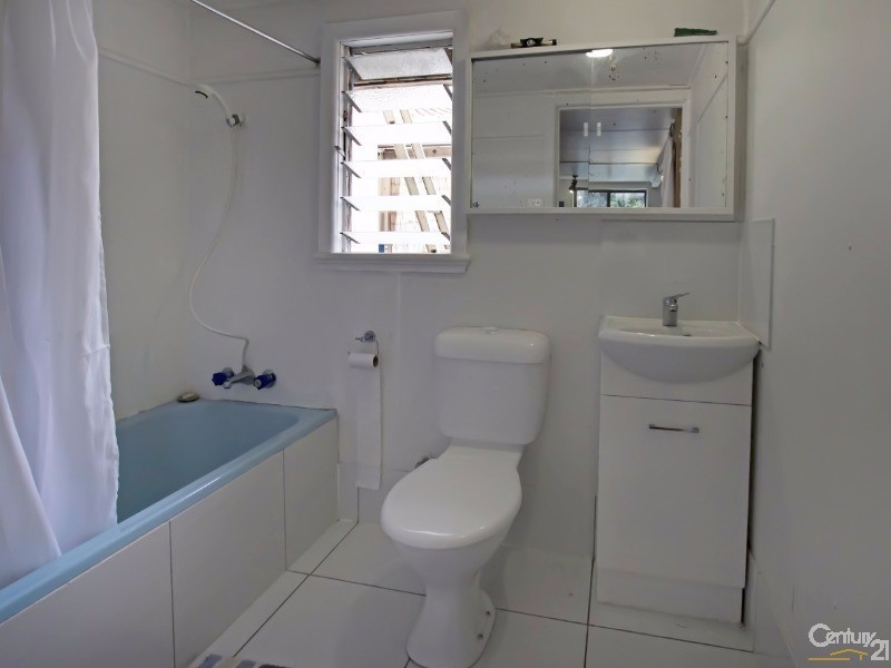 7 Minchinton Street, Caloundra QLD 4551