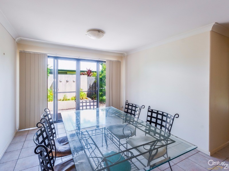 28 Barcoola Place, Twin Waters QLD 4564