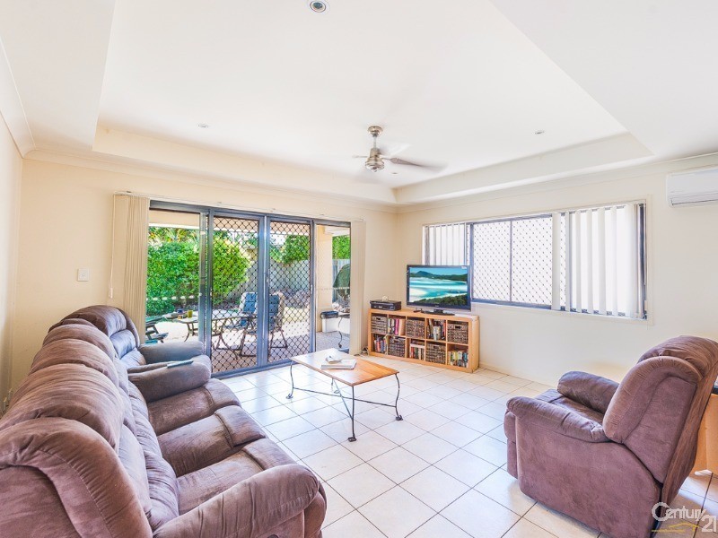 28 Barcoola Place, Twin Waters QLD 4564