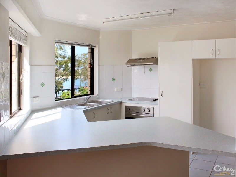 10/77 Bradman Avenue, Maroochydore QLD 4558