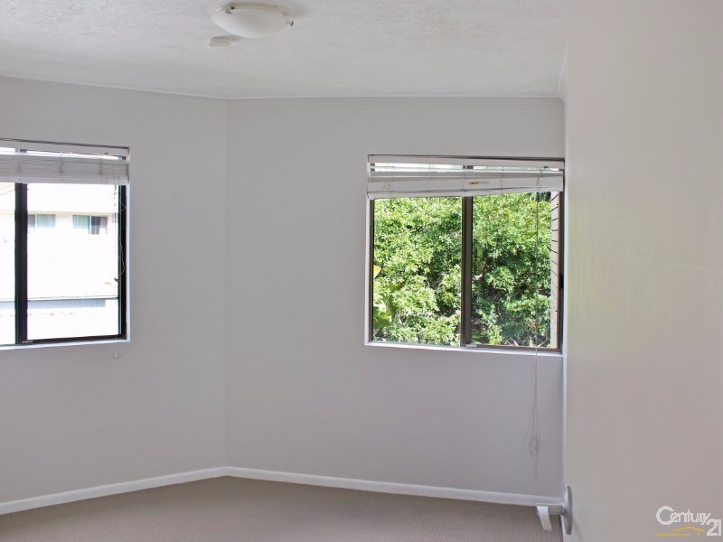 10/77 Bradman Avenue, Maroochydore QLD 4558