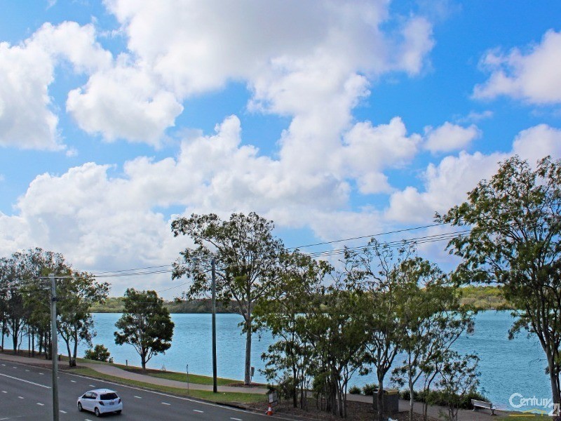 10/77 Bradman Avenue, Maroochydore QLD 4558
