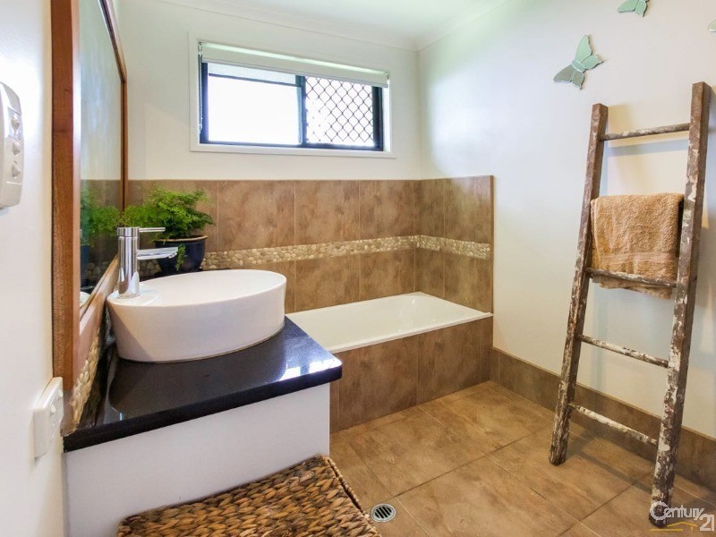 45 Lawnville Road, Cooroy QLD 4563