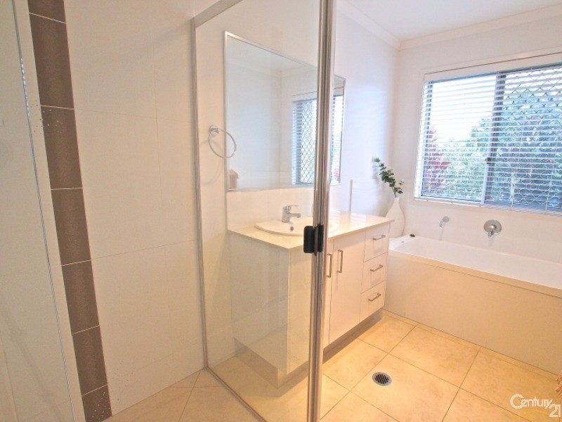 20 Crows Ash Place, Kuluin QLD 4558