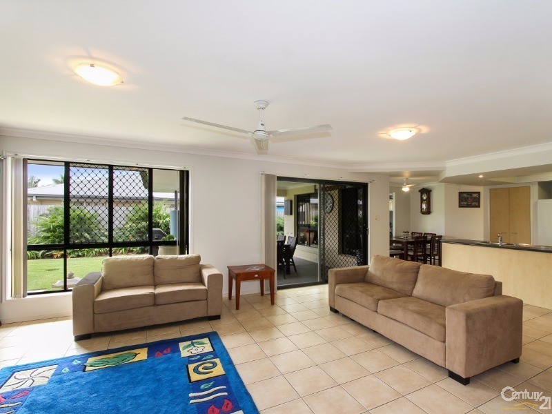 18 Escolar Drive, Mountain Creek QLD 4557