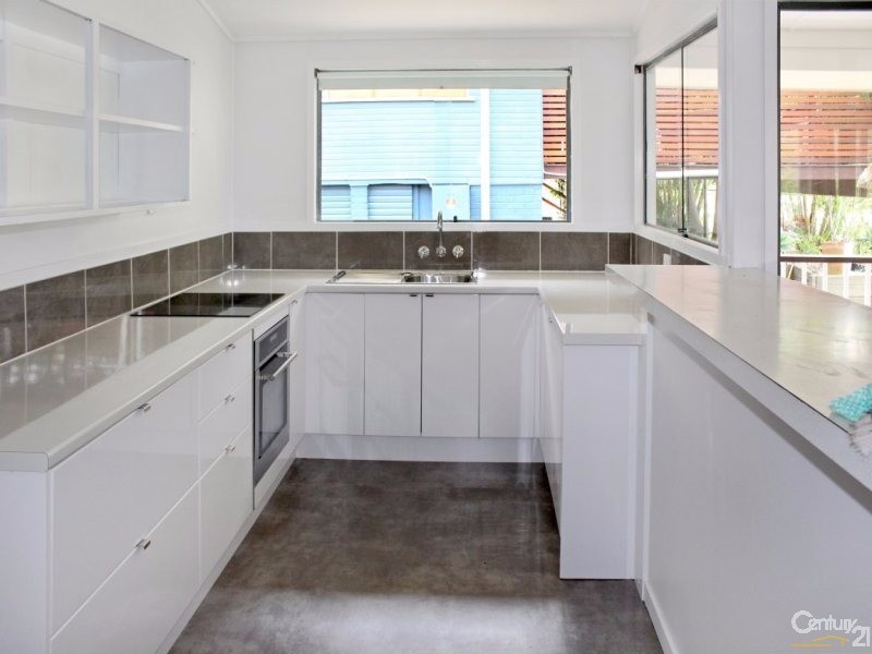 28 Meta Street, Mooloolaba QLD 4557