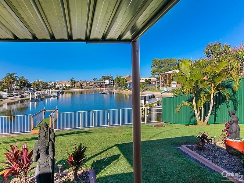32 Amarina Avenue, Mooloolaba QLD 4557