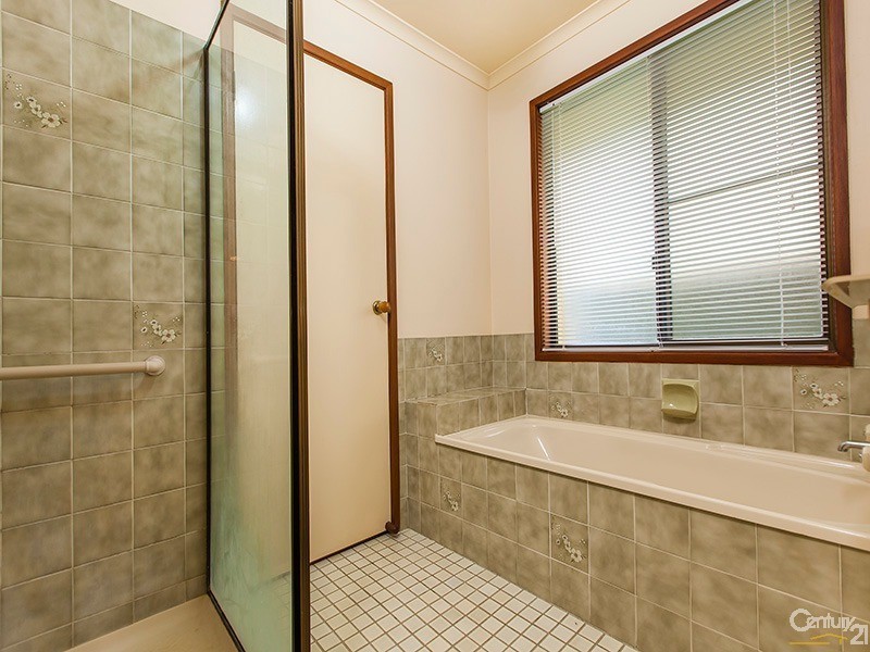 32 Amarina Avenue, Mooloolaba QLD 4557