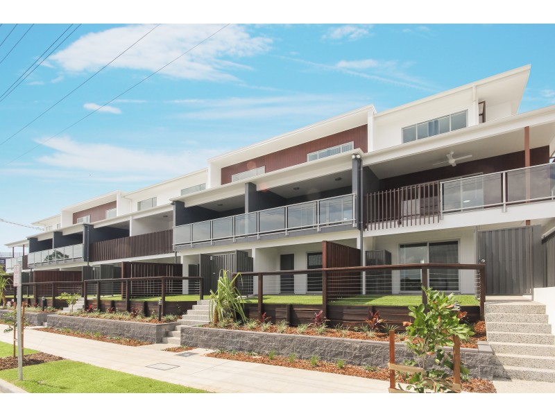 325-329 Bradman Avenue, Maroochydore QLD 4558