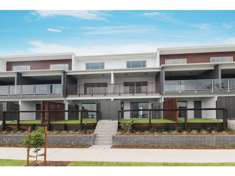 325-329 Bradman Avenue, Maroochydore QLD 4558