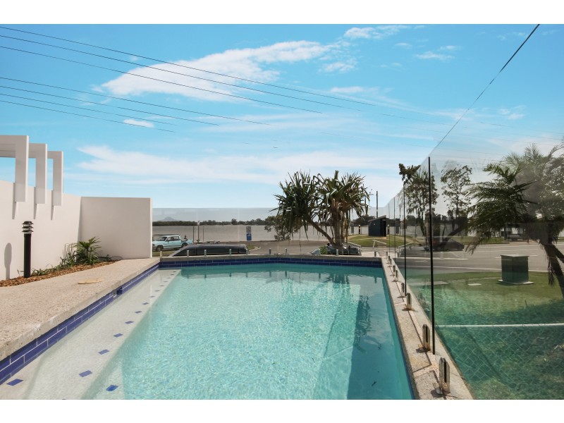 325-329 Bradman Avenue, Maroochydore QLD 4558