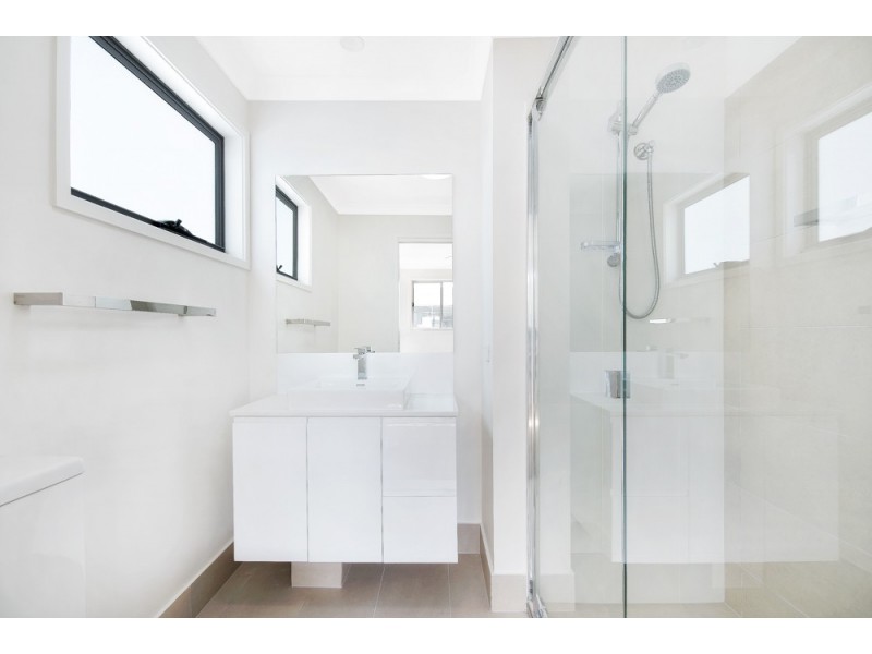 325-329 Bradman Avenue, Maroochydore QLD 4558