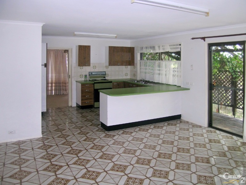 56 Oloway Cres, Alexandra Headland QLD 4572