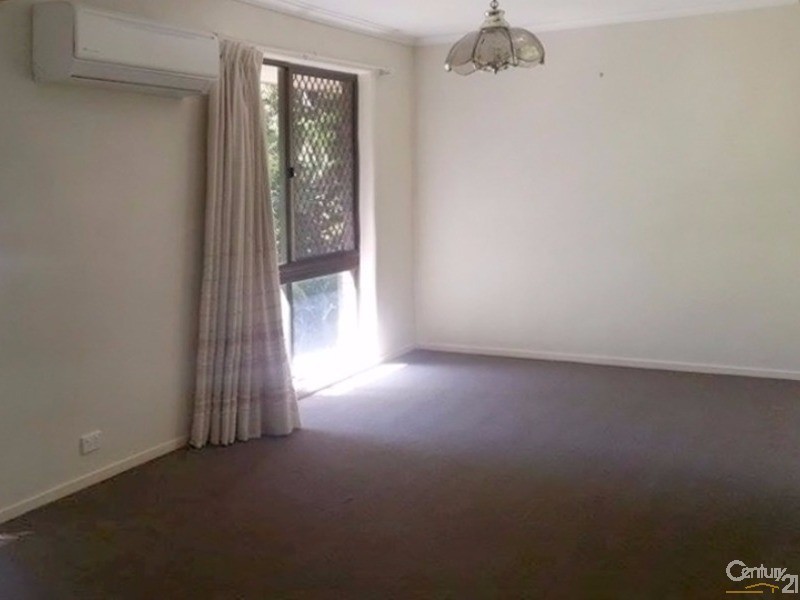 56 Oloway Cres, Alexandra Headland QLD 4572