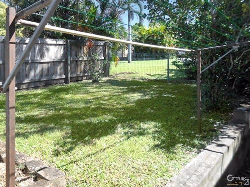 56 Oloway Cres, Alexandra Headland QLD 4572