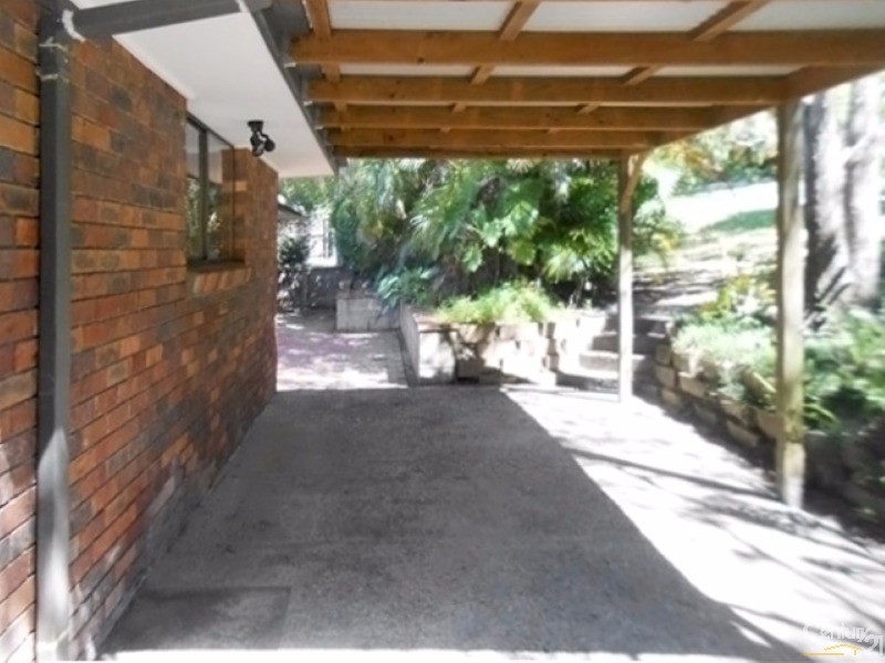 56 Oloway Cres, Alexandra Headland QLD 4572