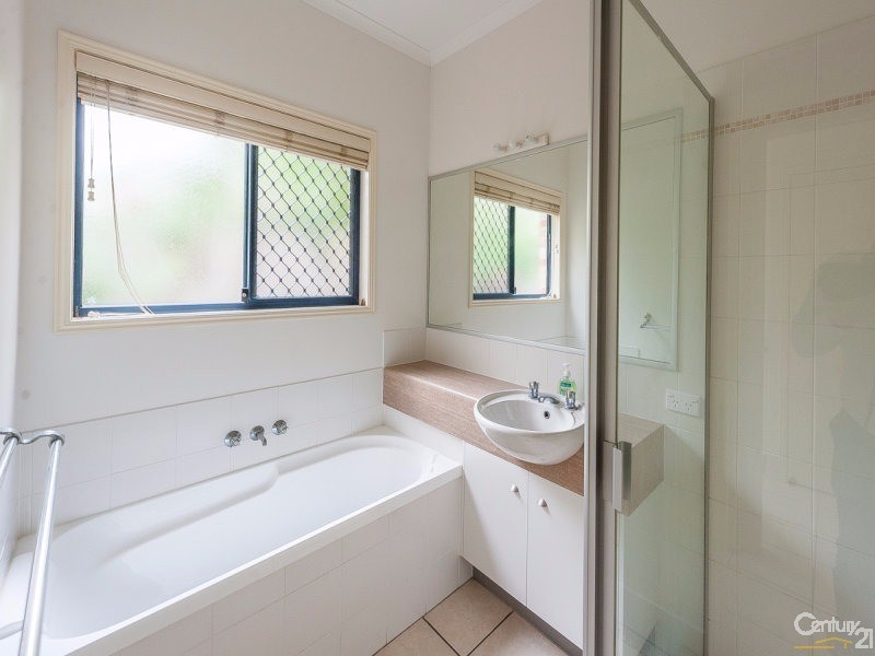 40 Chesterton Crescent, Sippy Downs QLD 4556