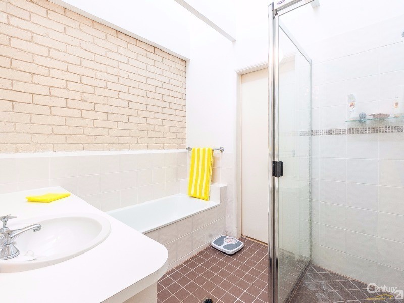 2/102-104 Broadwater Avenue, Maroochydore QLD 4558