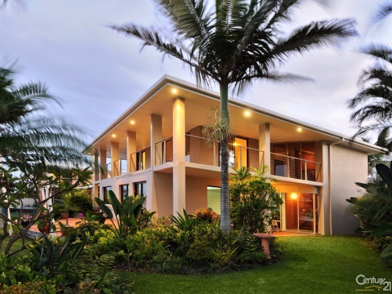 17 Coomaroo Crescent, Minyama QLD 4575