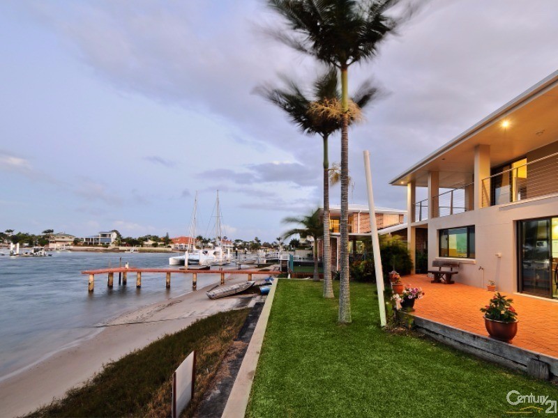 17 Coomaroo Crescent, Minyama QLD 4575